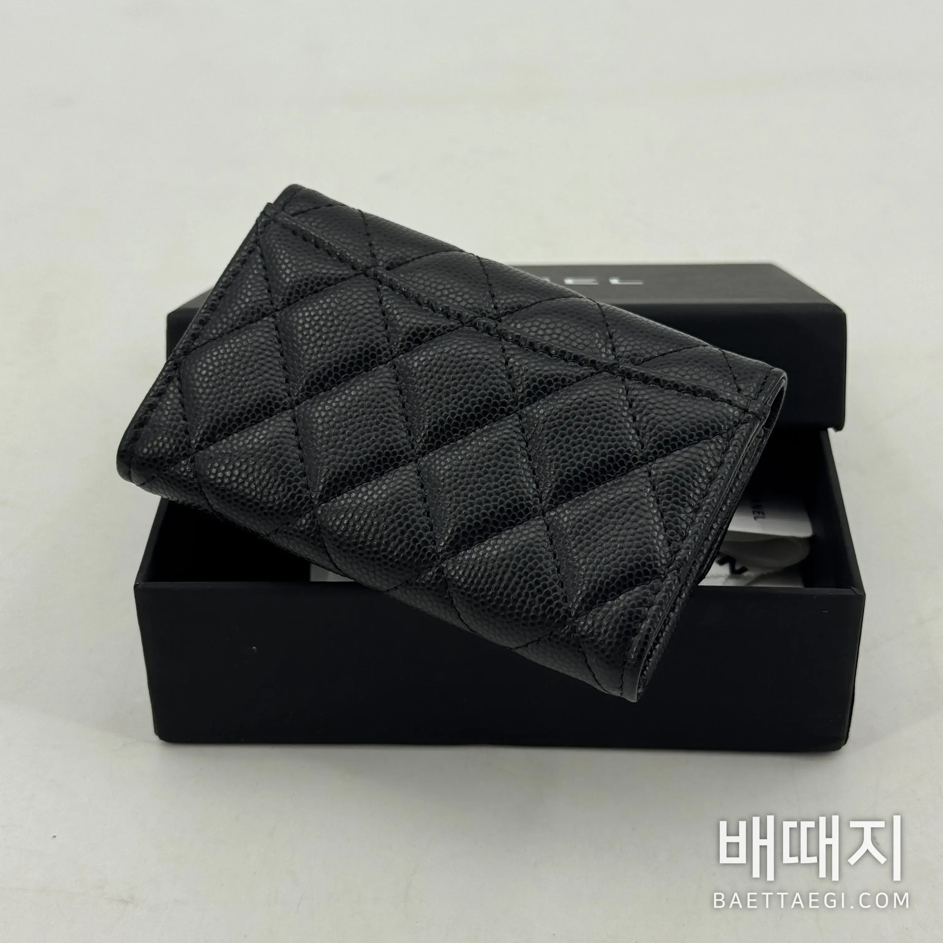 샤넬 클래식 천연 소가죽 지갑 검수사진 3