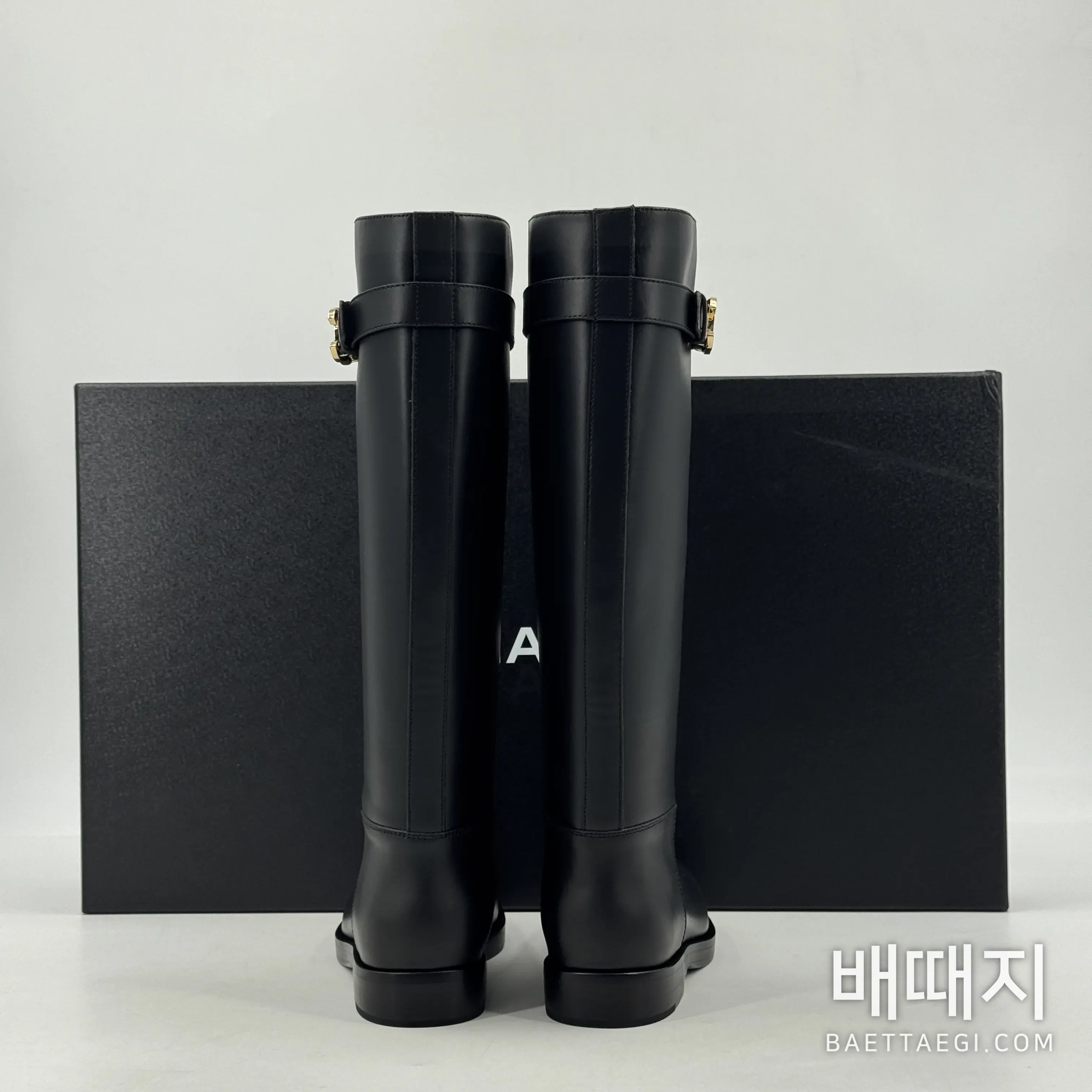 샤넬 부츠 더블 C 메탈 버클 검수사진 4