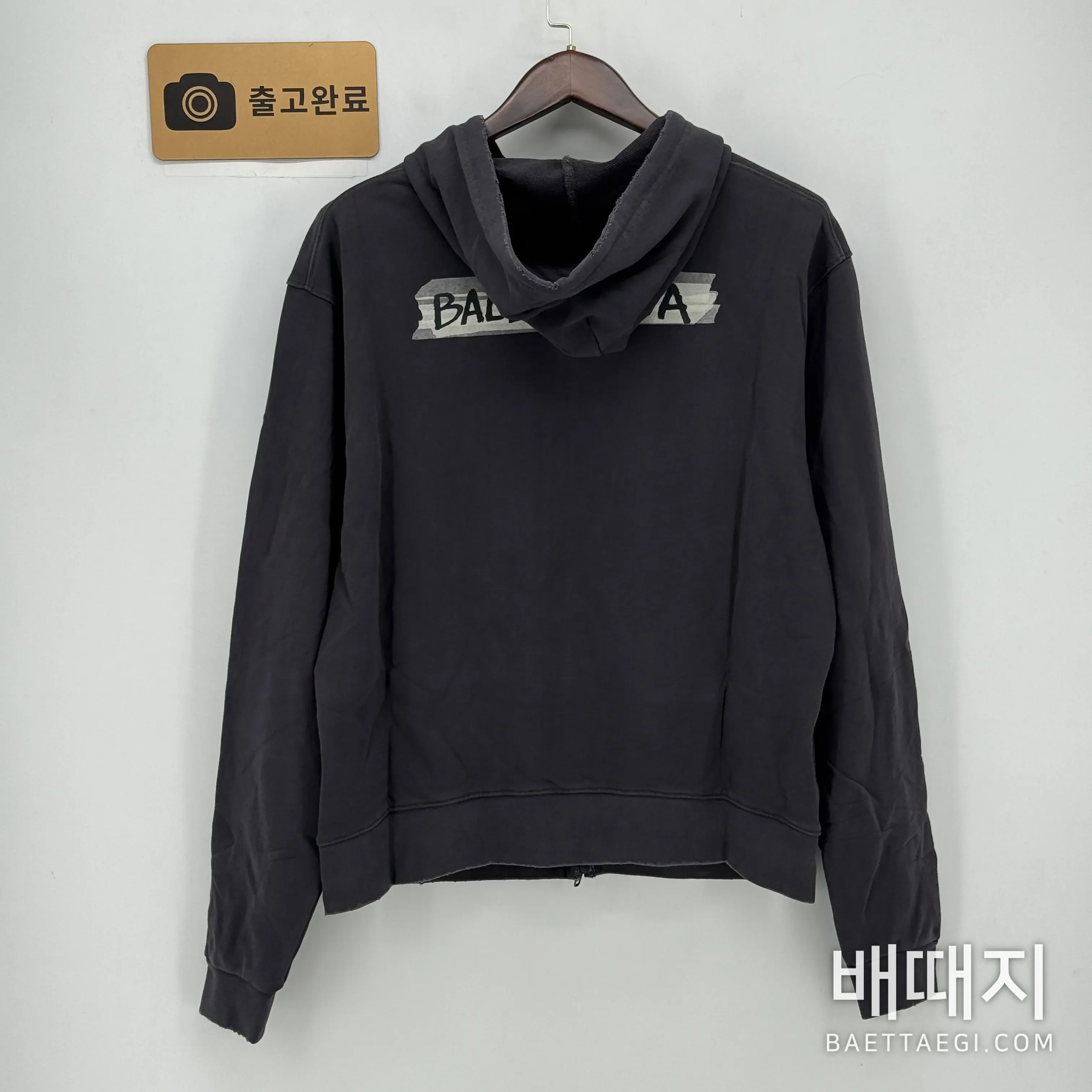 발렌시아가 테이프 로고 데미지 가공 여성 자켓 검수사진 5