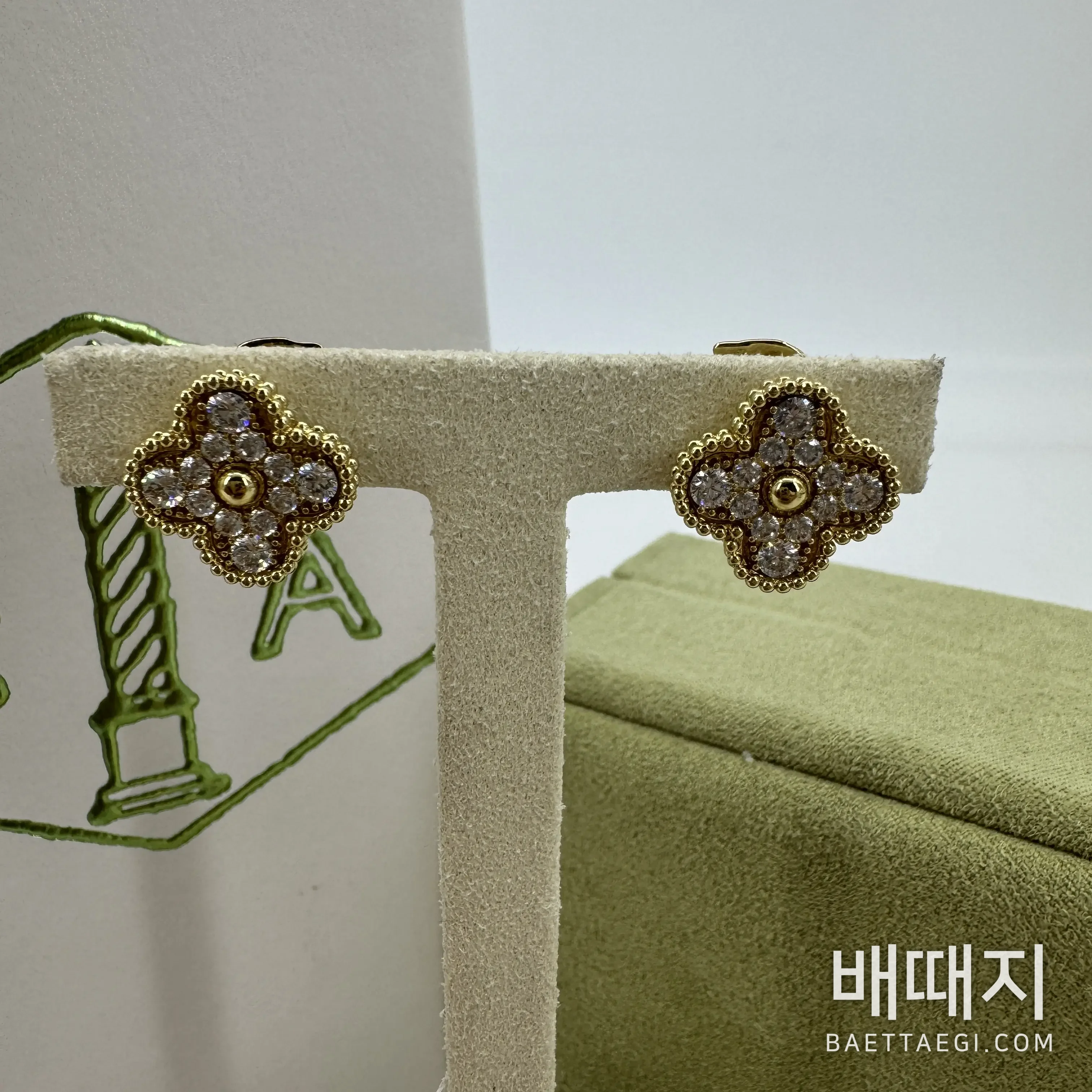반클리프앤아펠 빈티지 알함브라 다이아몬드 클립 귀걸이 검수사진 3