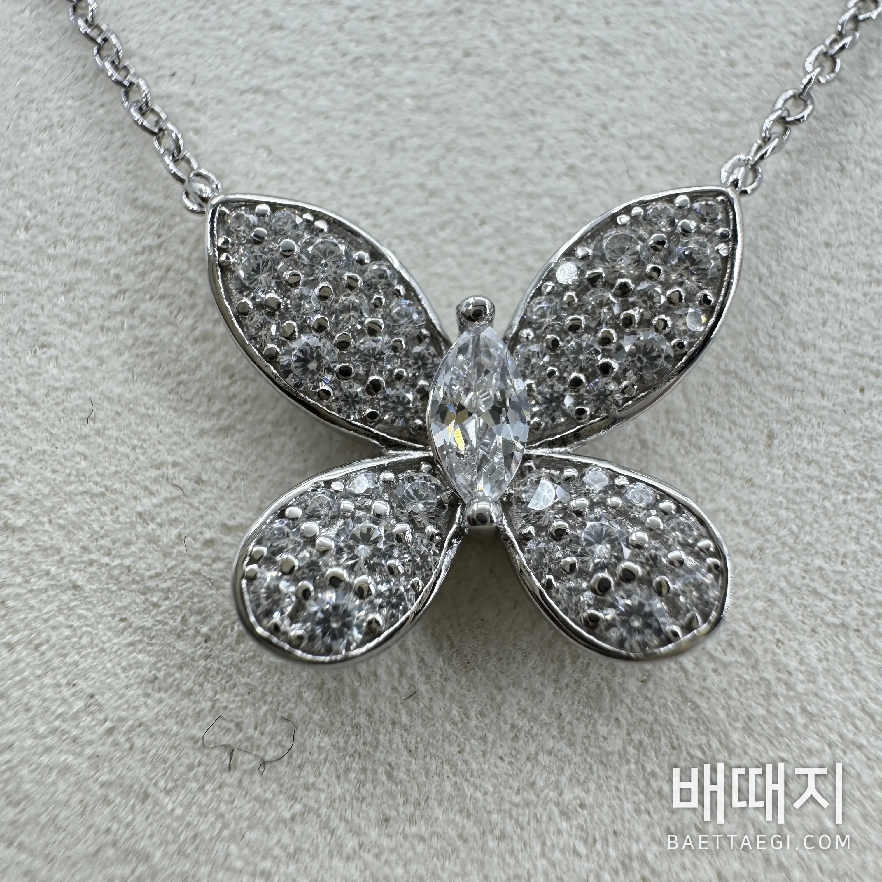 그라프 나비 모티브 다이아몬드 목걸이 검수사진 3