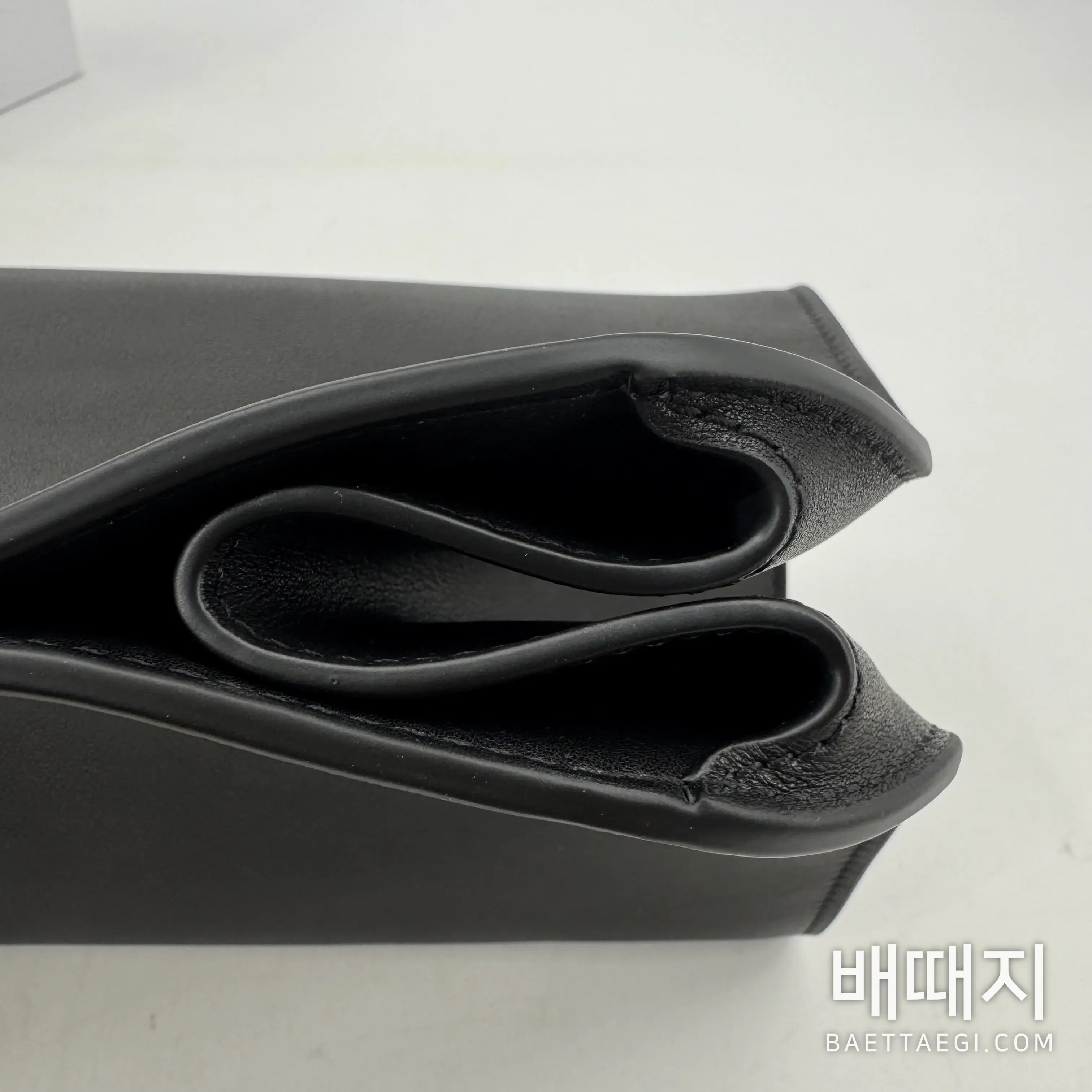 더로우 페기백 클러치백 검수사진 5