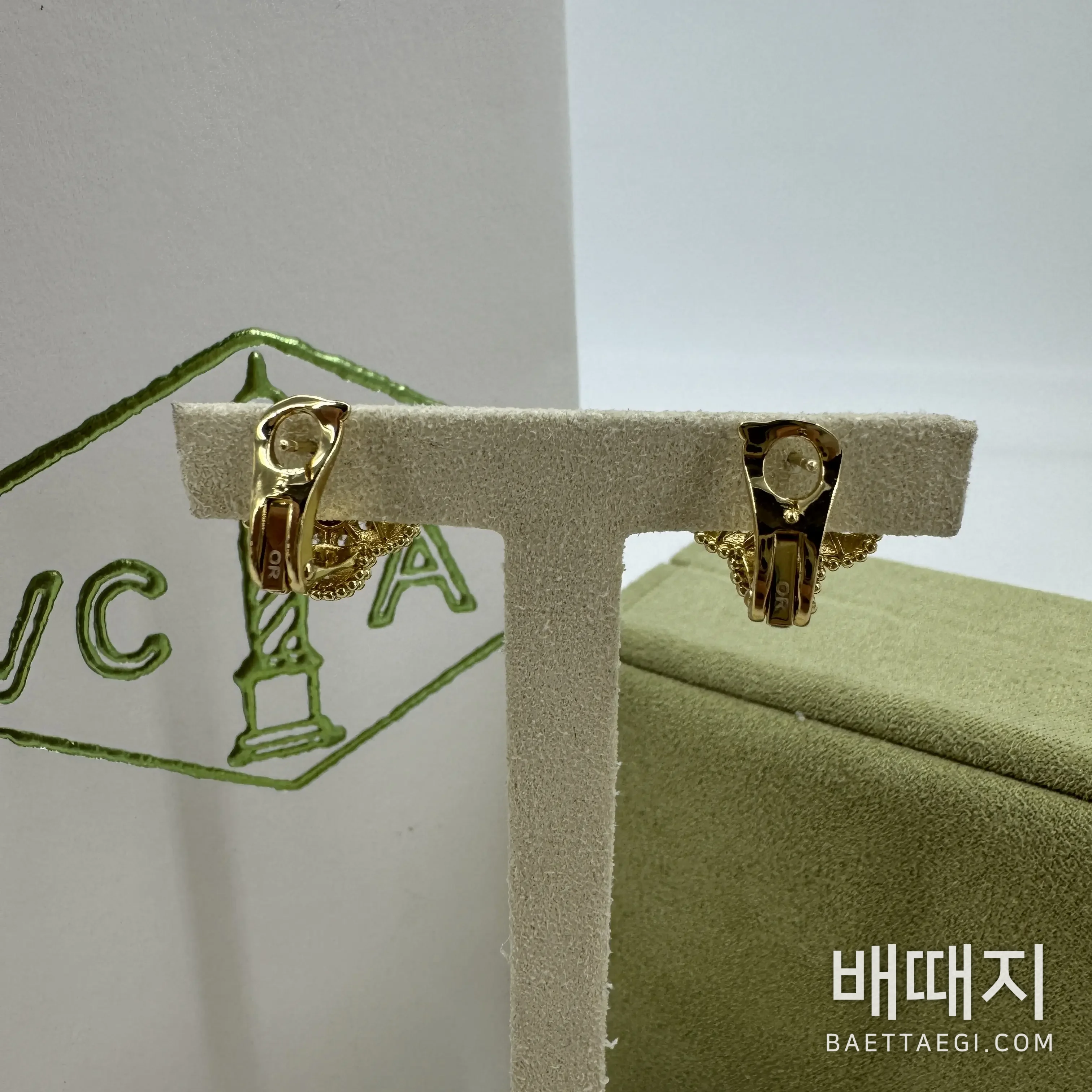 반클리프앤아펠 빈티지 알함브라 다이아몬드 클립 귀걸이 검수사진 4