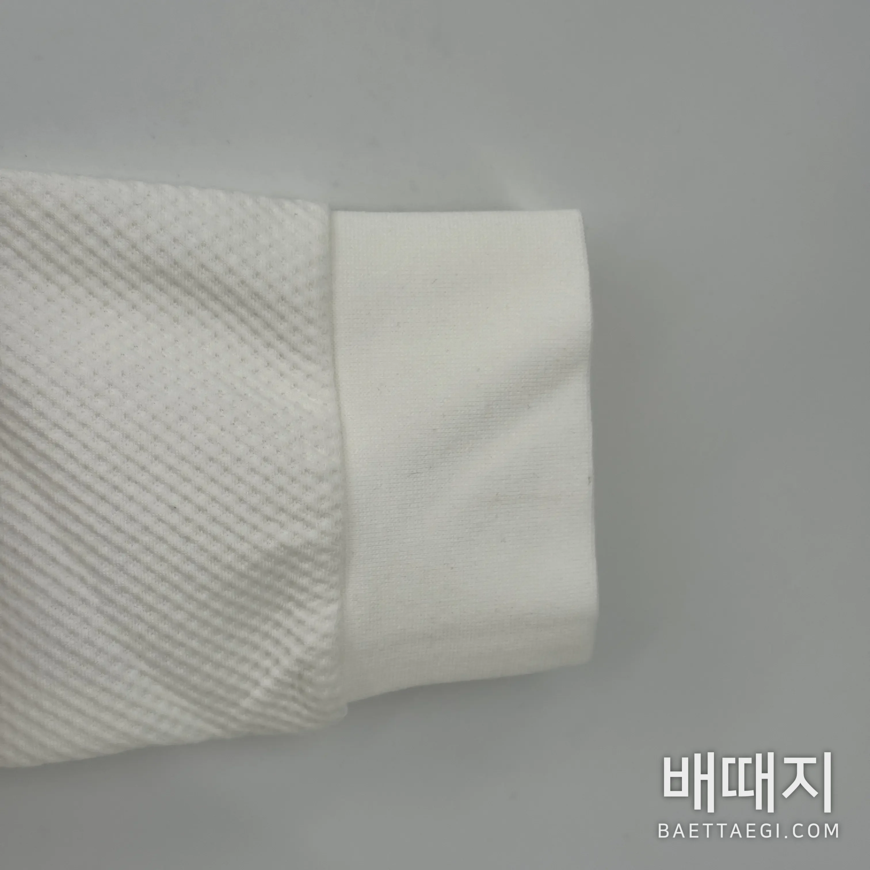 톰브라운 파인애플 패턴 에어코튼 크루넥 긴팔셔츠 205559 검수사진 6