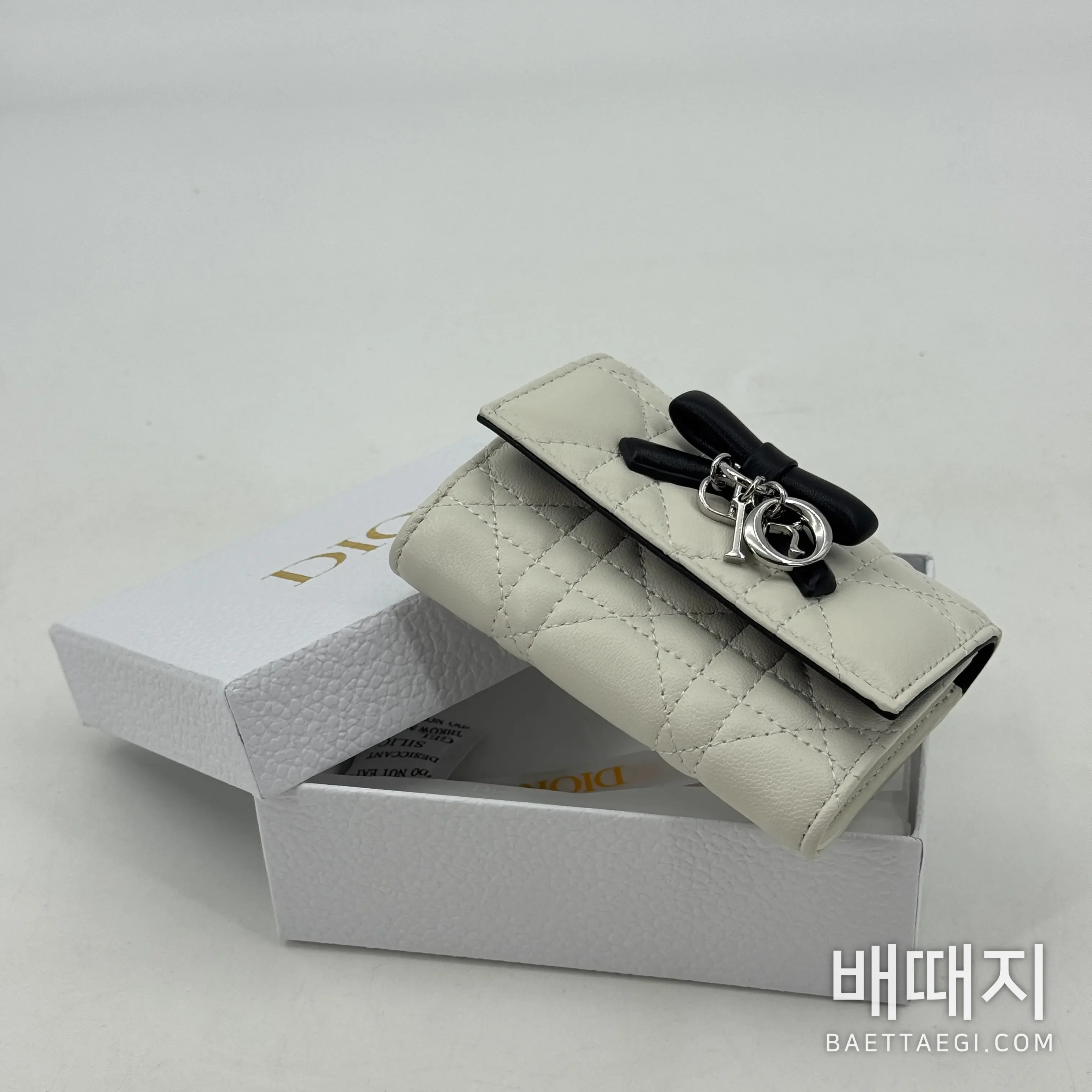 디올 지갑 검수사진 2