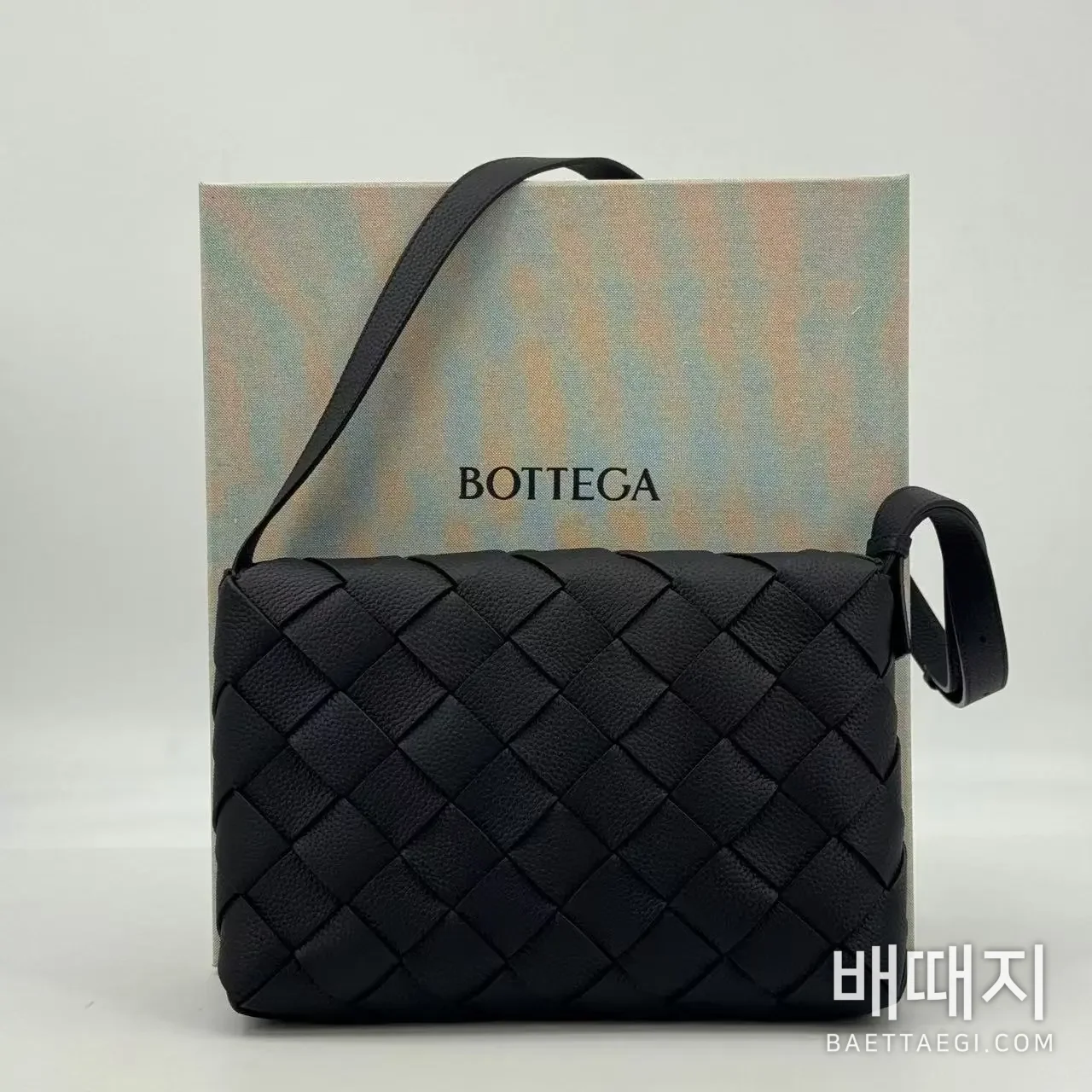 보테가베네타 디아고 크로스바디백 검수사진 3