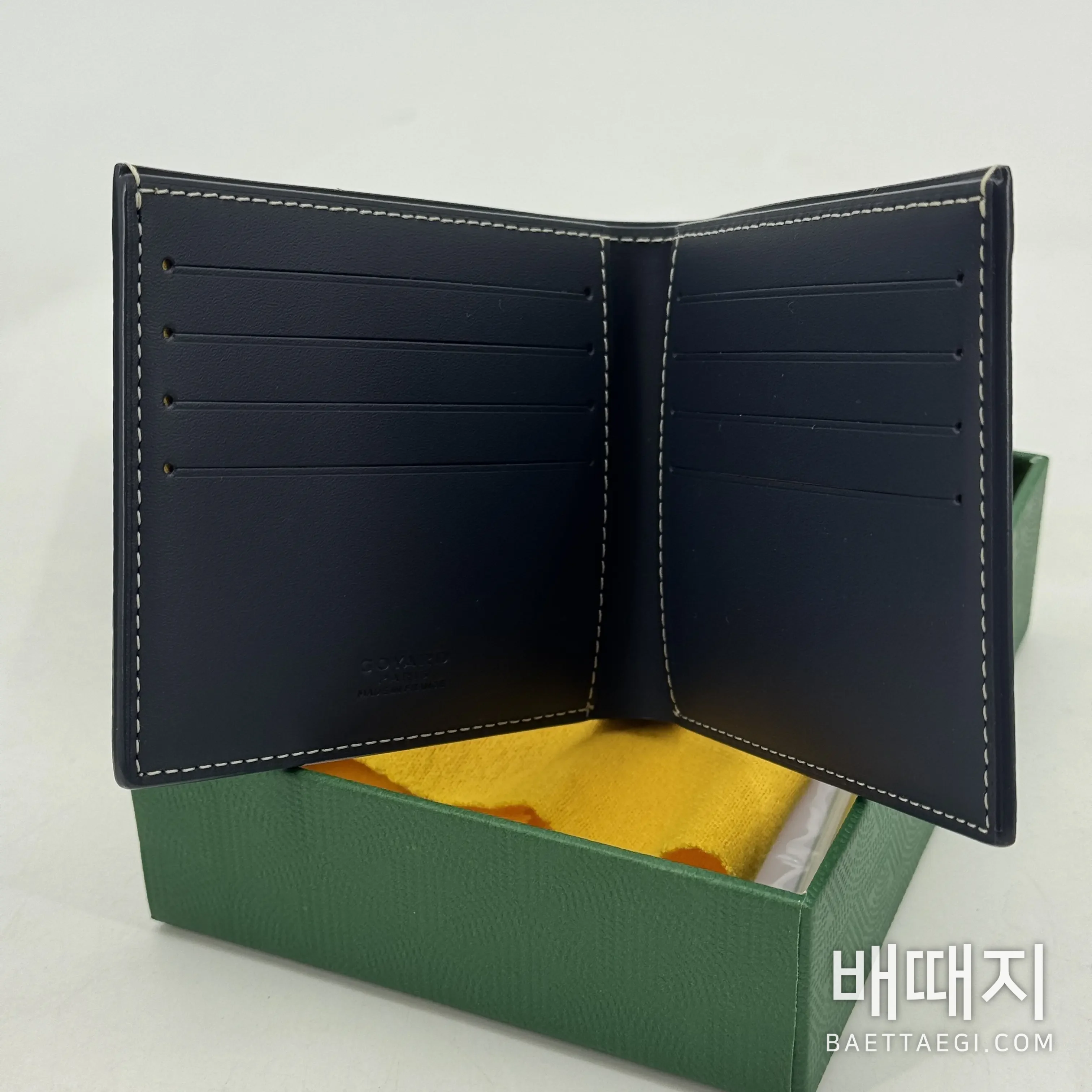 고야드 빅토리 클래식 반지갑 검수사진 5