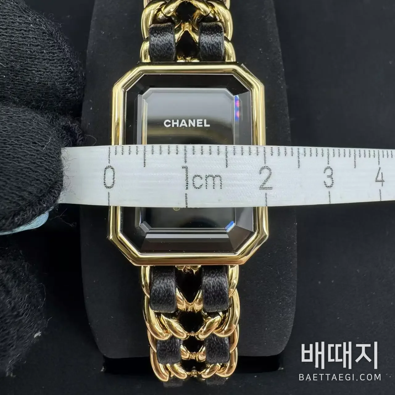 샤넬 슈가큐브 블랙 골드 쿼츠 여성 시계 검수사진 3