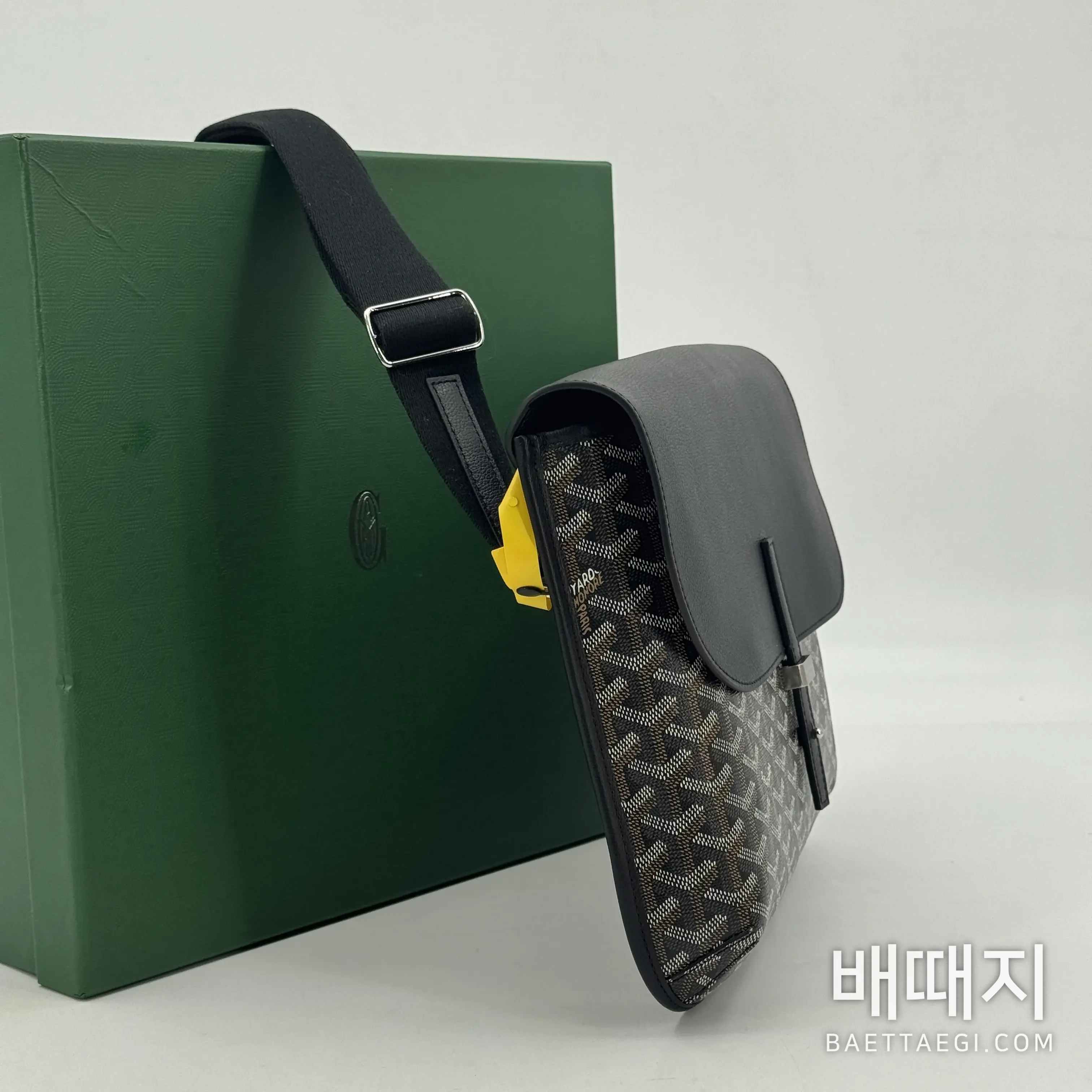 고야드 쿠리에 메신저백 검수사진 4