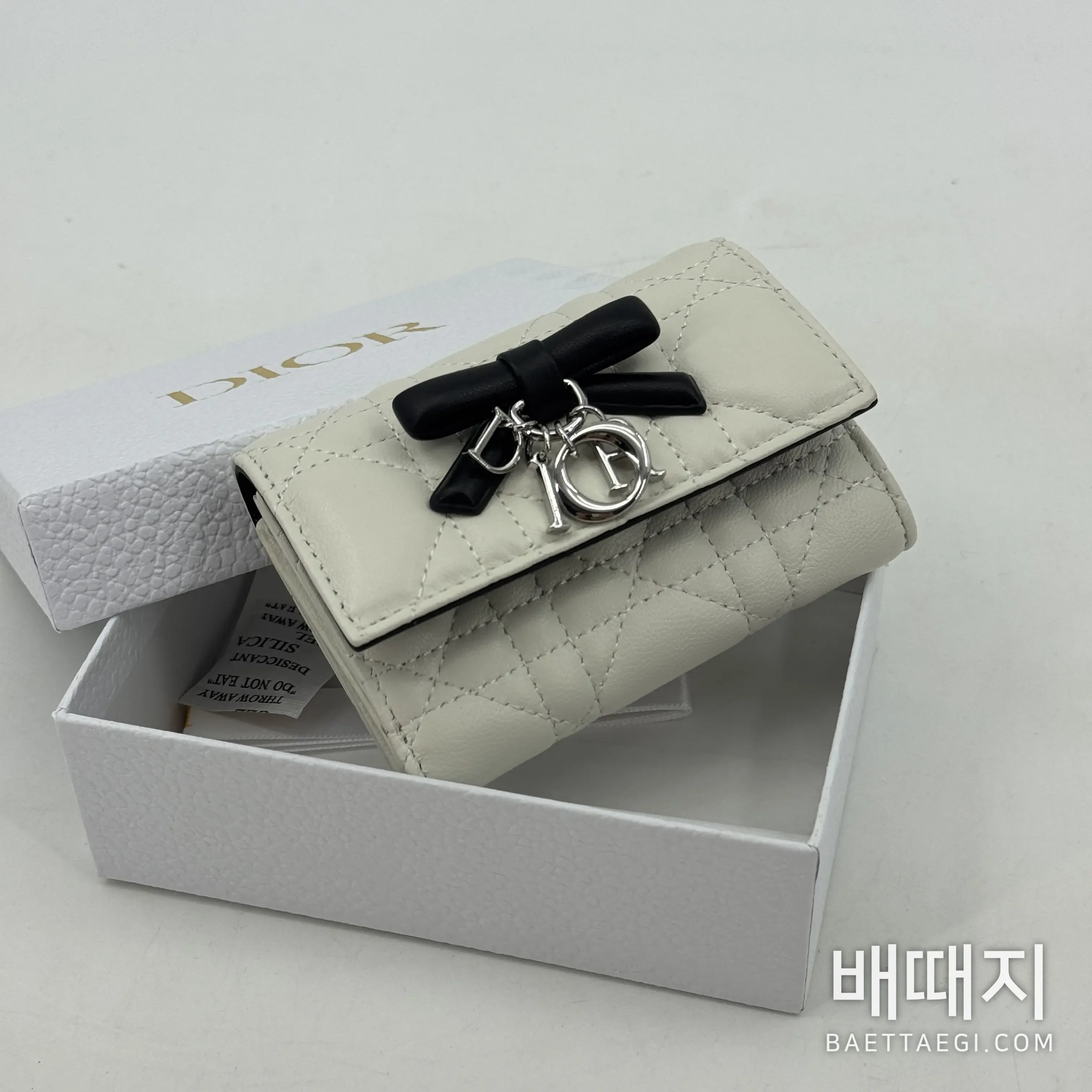 디올 지갑 검수사진 3