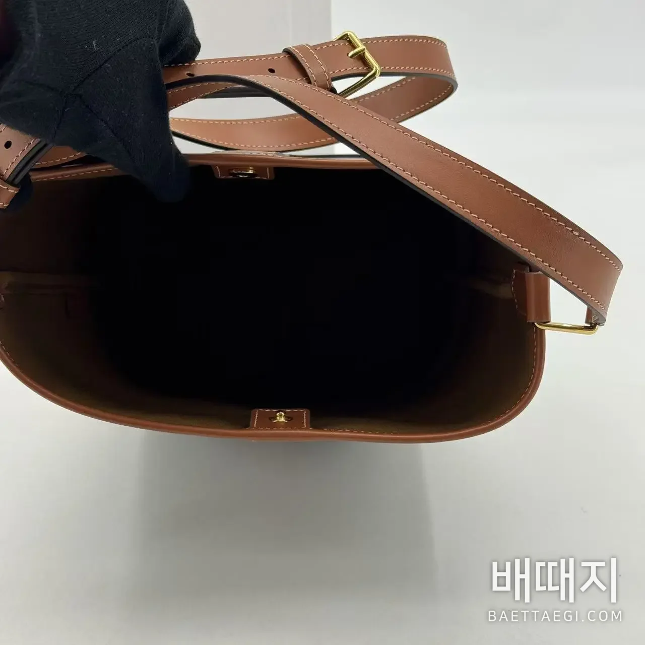 셀린느 버킷백 검수사진 8