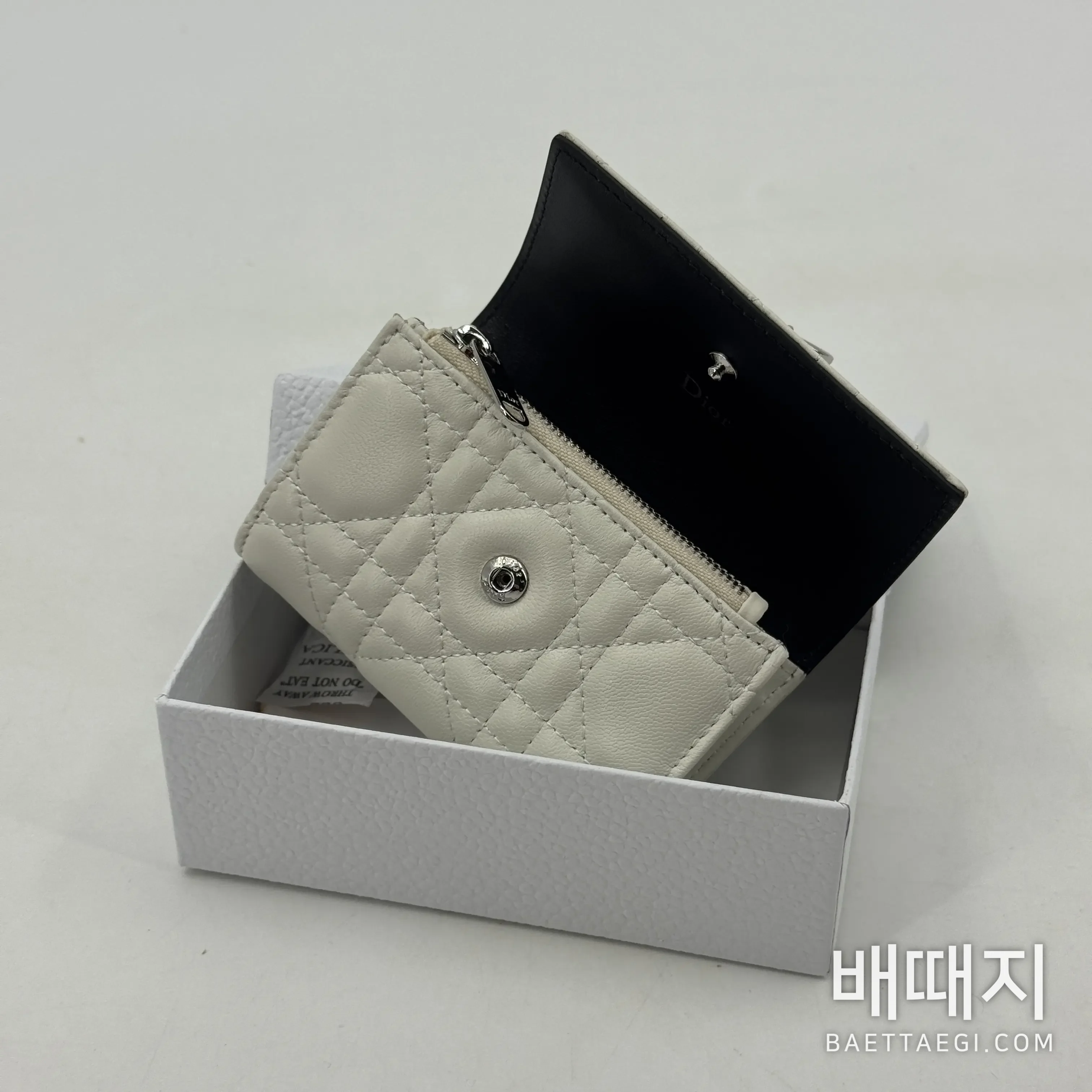 디올 지갑 검수사진 10