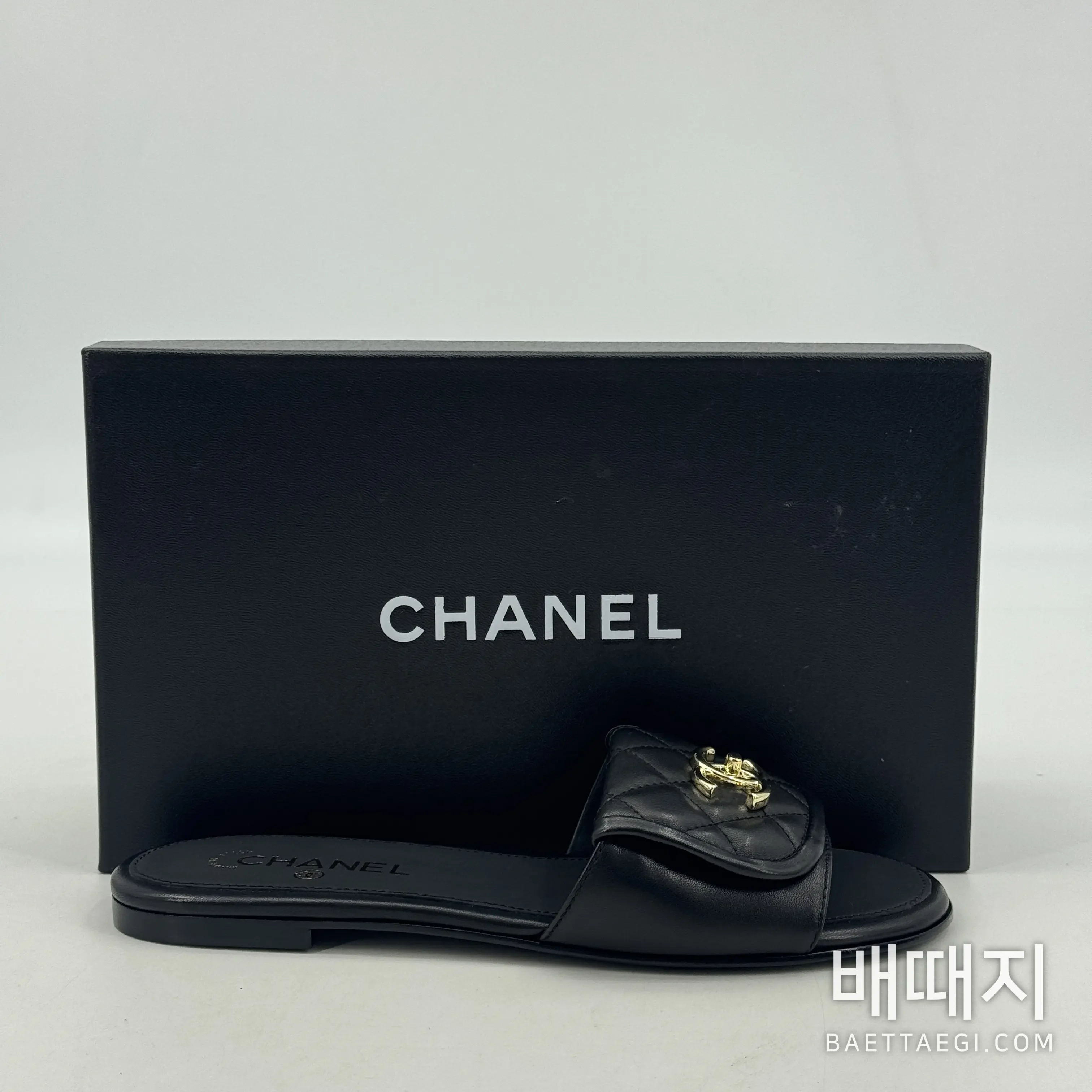 샤넬 25C 블랙 아가일 슬리퍼 3350 검수사진 3