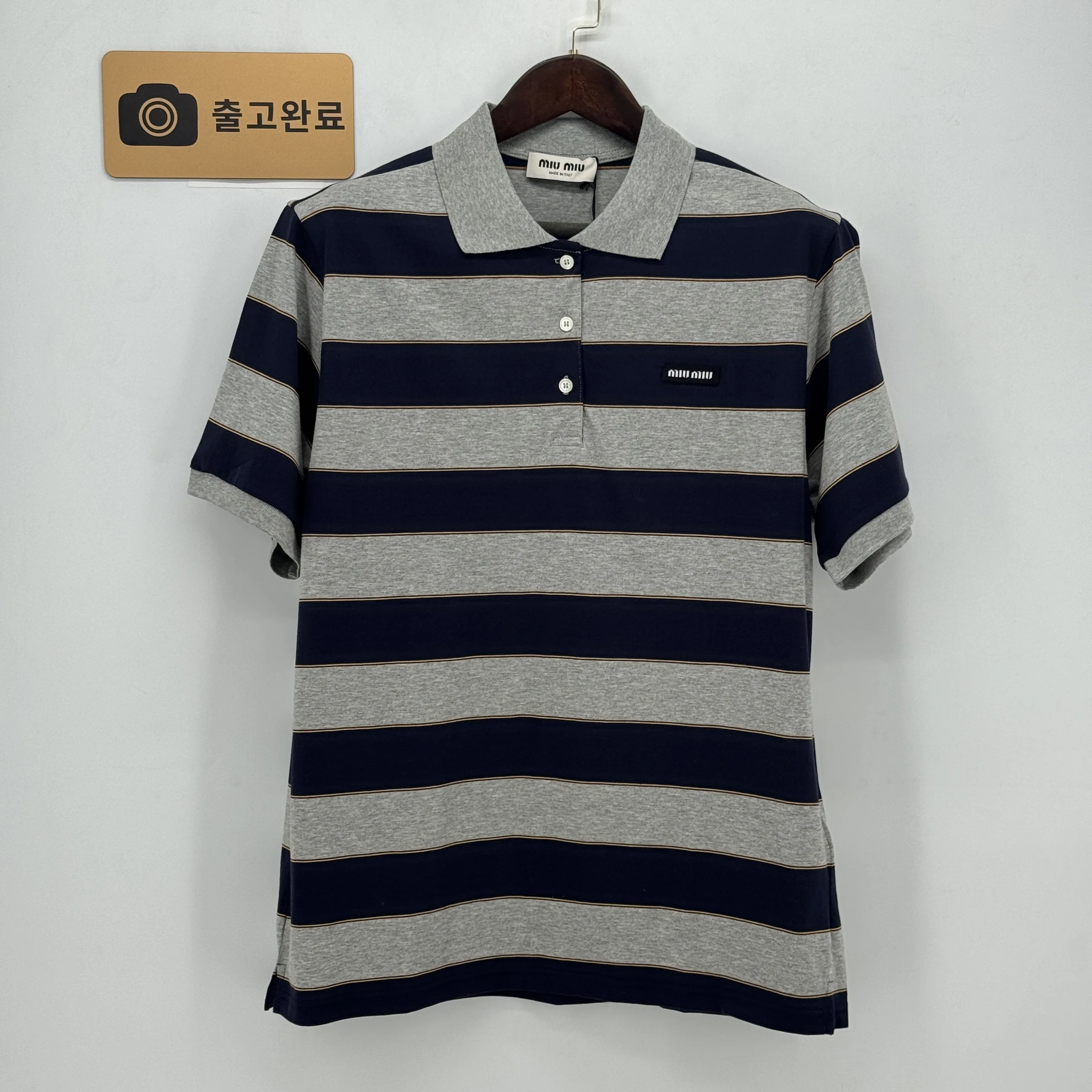 미우미우 그레이 블루 스트라이프 폴로 카라 반팔 티셔츠 검수사진 1