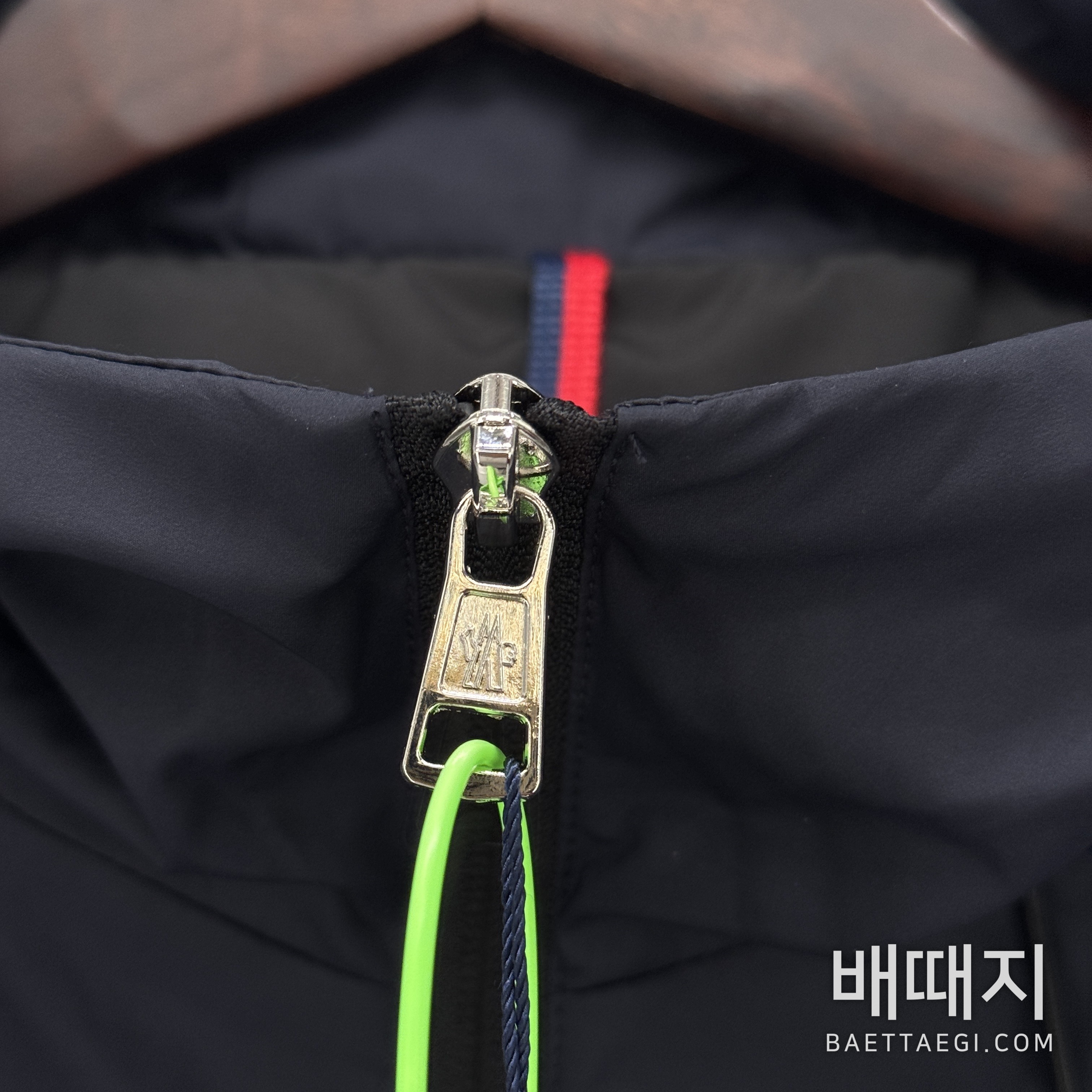 몽클레르 남성 자켓 205227 검수사진 12