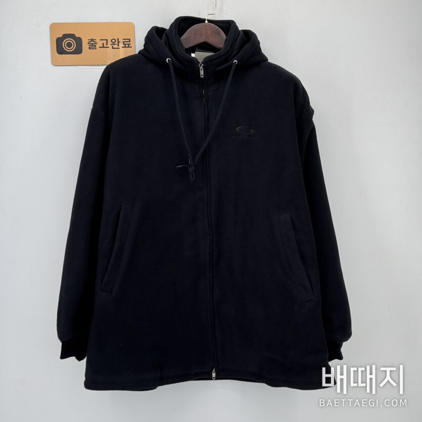 발렌시아가 후리스자켓
