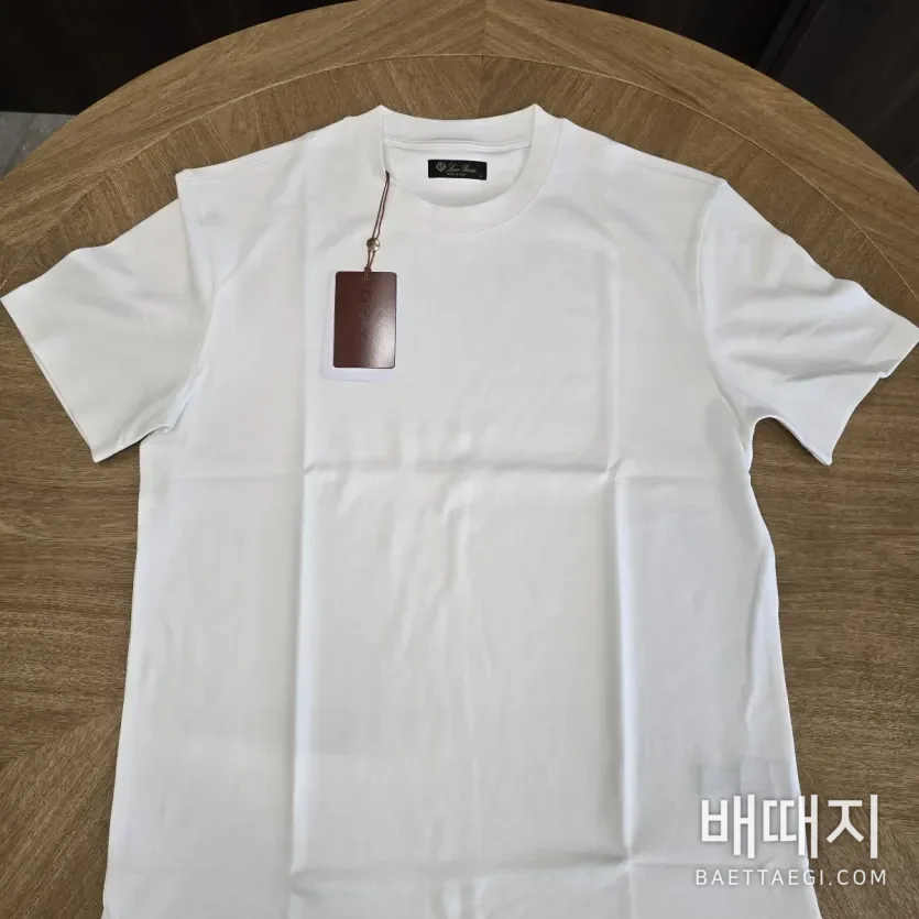 로로피아나 반팔
