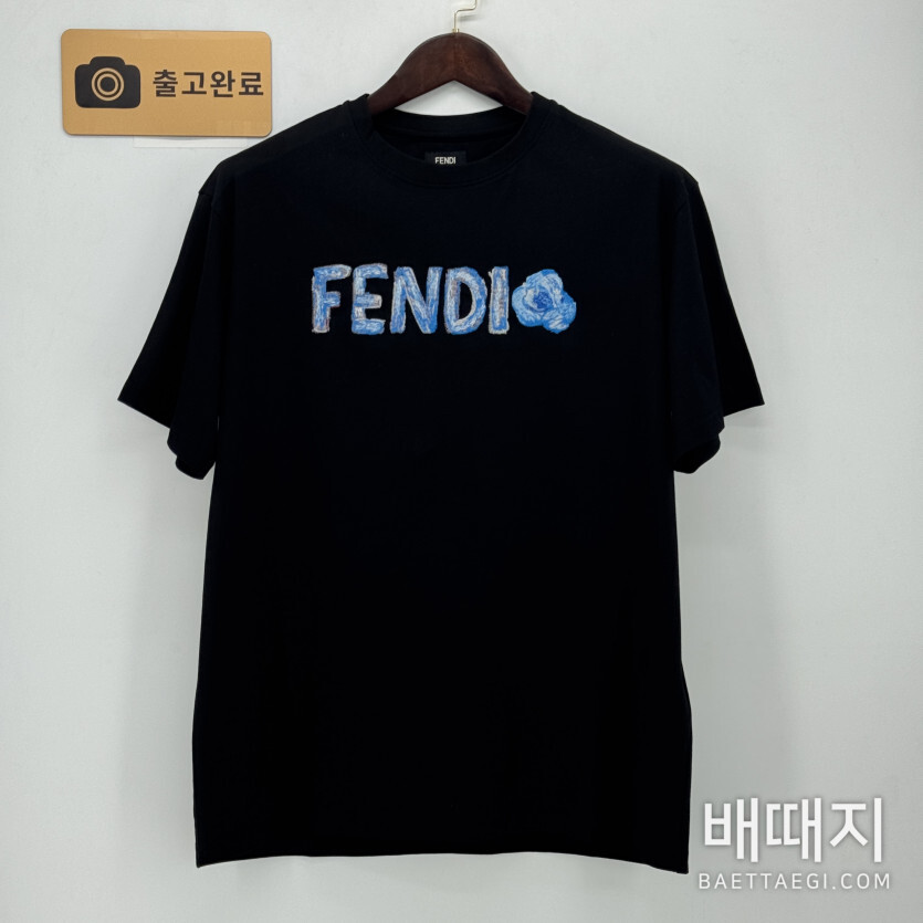 펜디 반팔