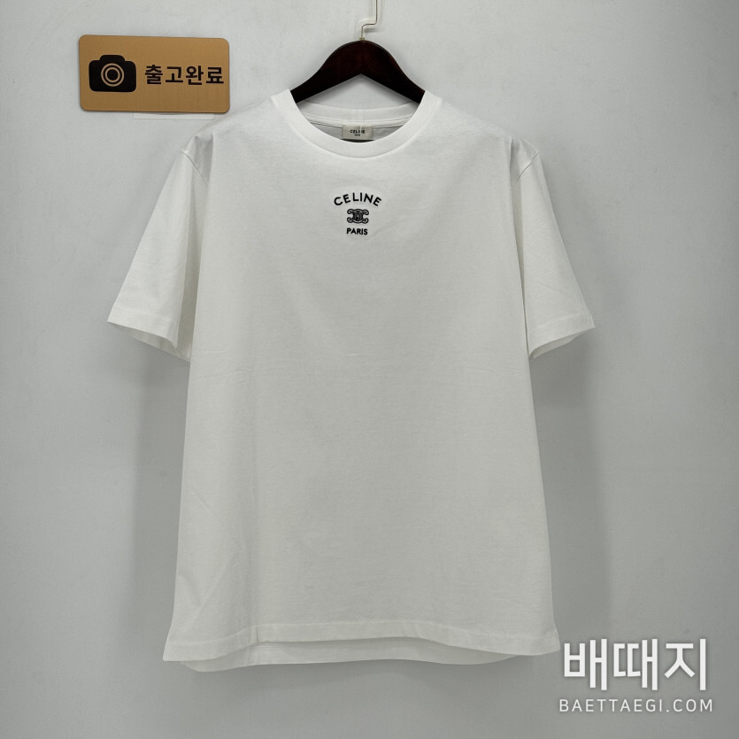 셀린느 반팔