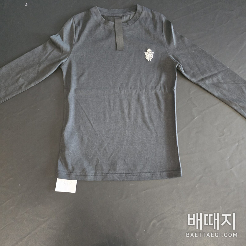 크롬하츠 여성 슬림핏 자수 긴팔 티셔츠 169844