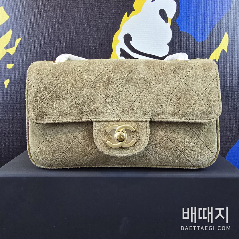 샤넬 26B CF 미니 스웨이드 가방 153997