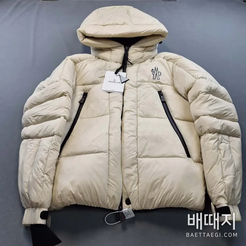몽클레르 남성 화이트 덕다운 패딩 207620
