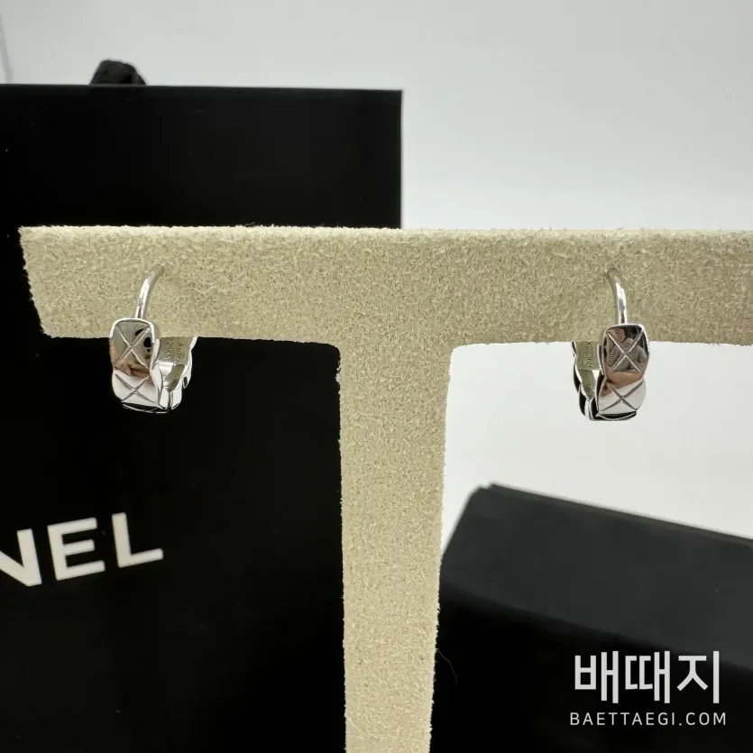샤넬 화이트골드 코코 크러쉬 귀걸이 178420