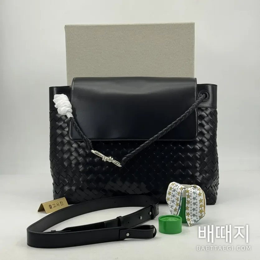 보테가베네타 안디아모 플랩 숄더백 805969