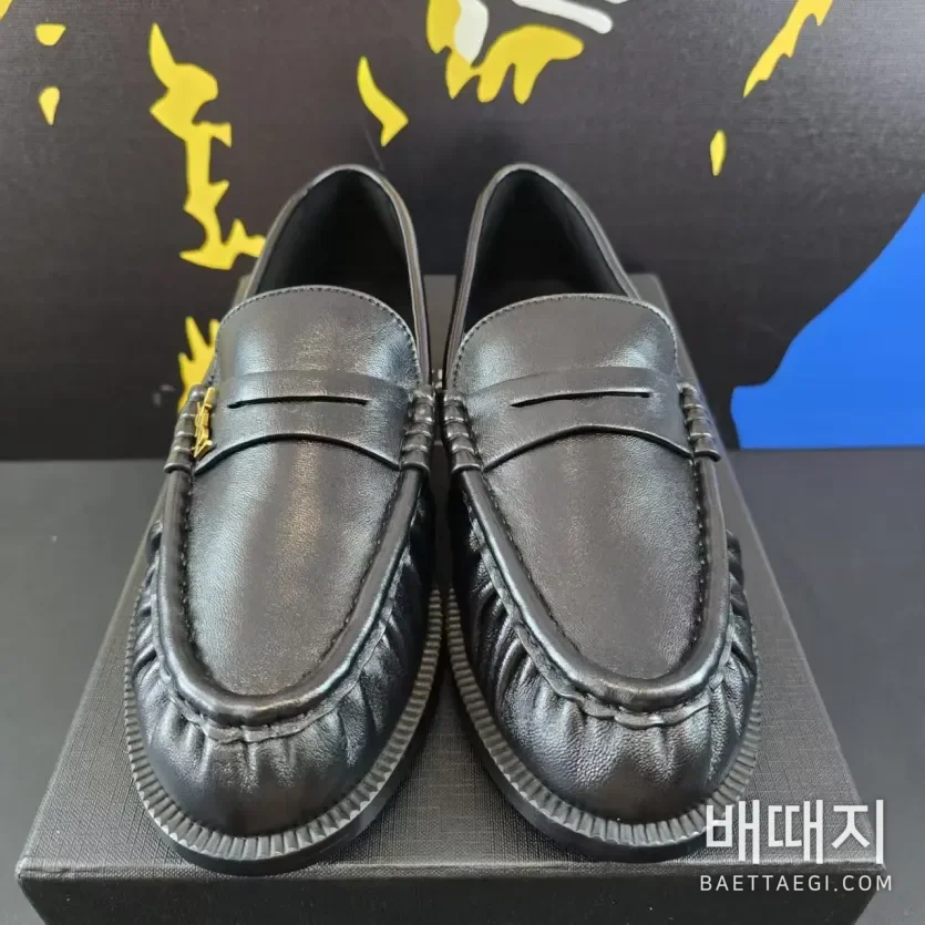 생로랑 클래식 로퍼 150044