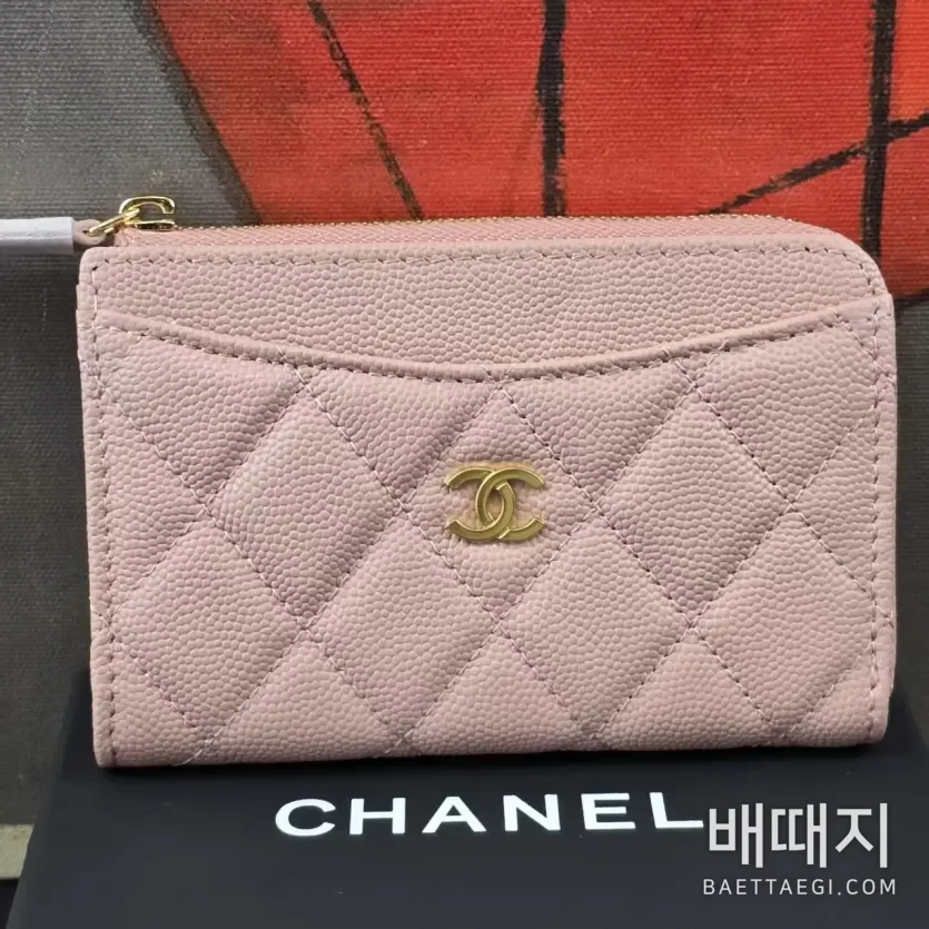 샤넬 퀼팅 골드 메탈 지퍼 카드 지갑 21999