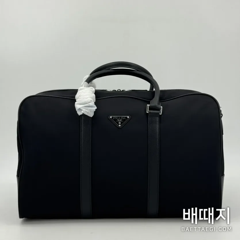 프라다 사피아노 가죽 리-나일론 스몰 여행 가방 2VC014