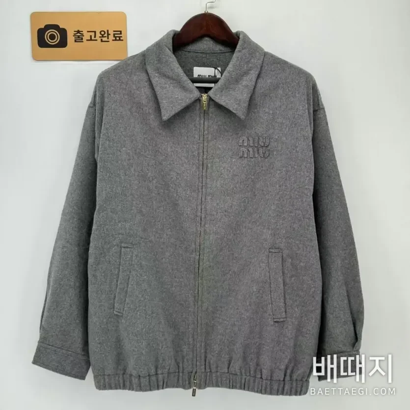 미우미우 카시미야 자수 로고 지퍼업 자켓 157872