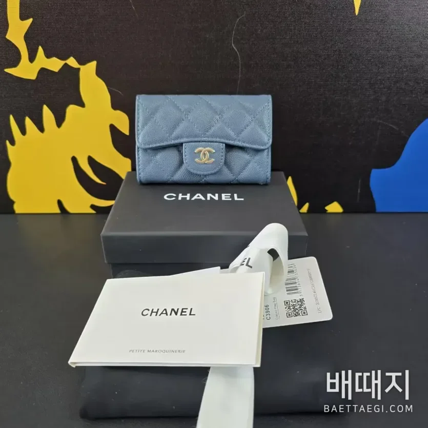 샤넬 지퍼형 코인 카드 지갑 21990