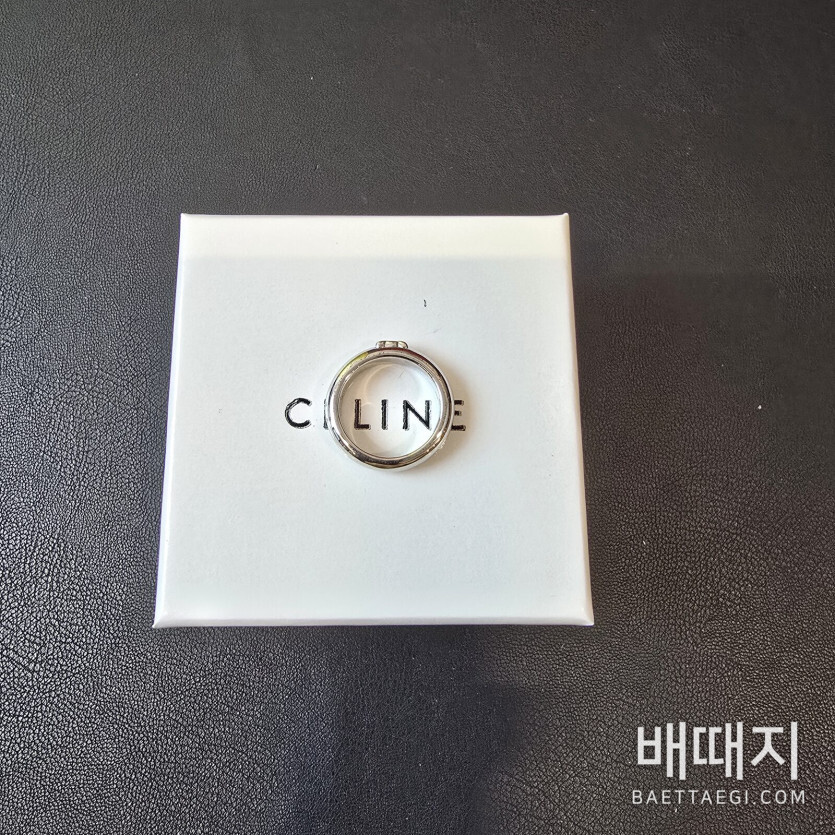 셀린느 개선문 엠블럼 반지 S사이즈 69686