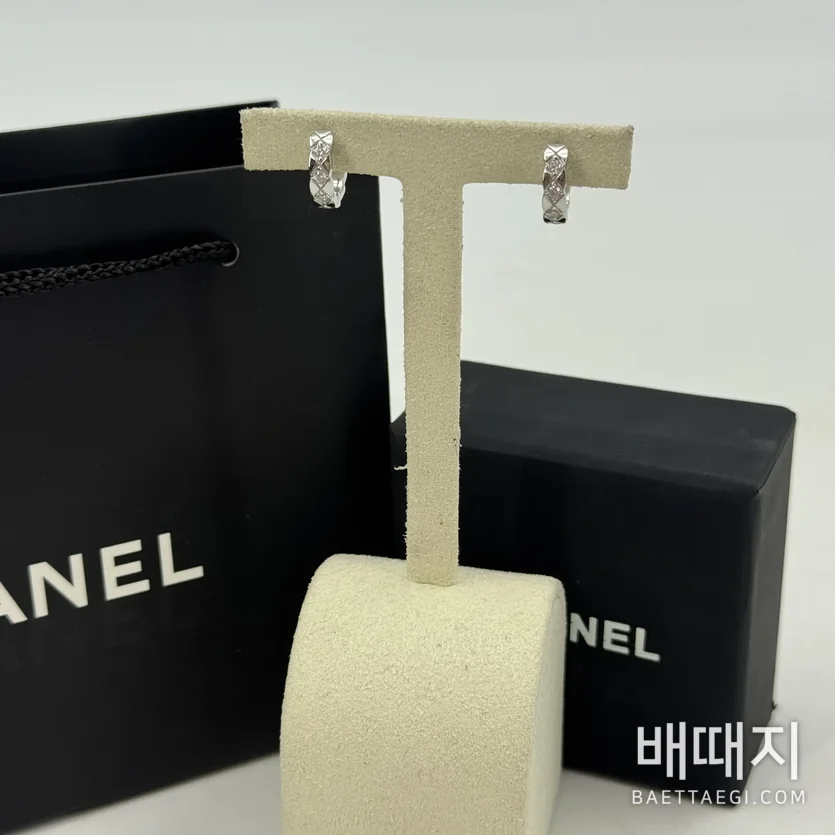 샤넬 화이트골드 코코 크러쉬 귀걸이 178420