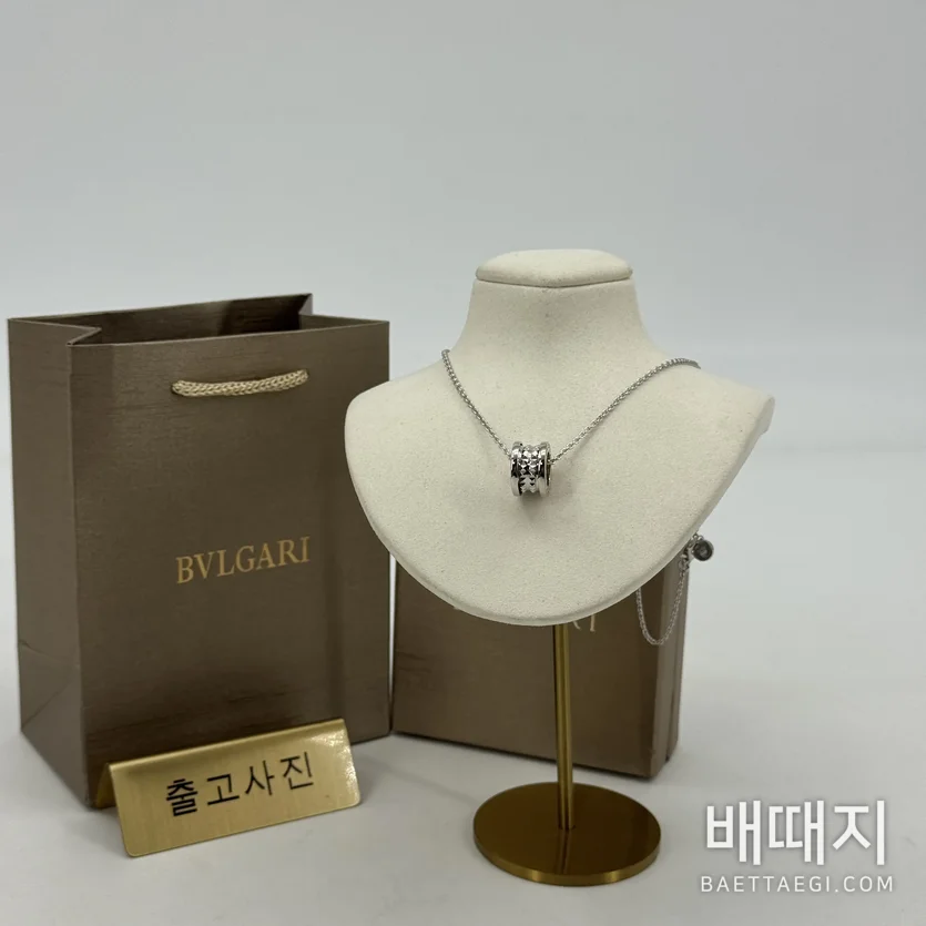 불가리 리틀레드맨 스터드 목걸이 64821