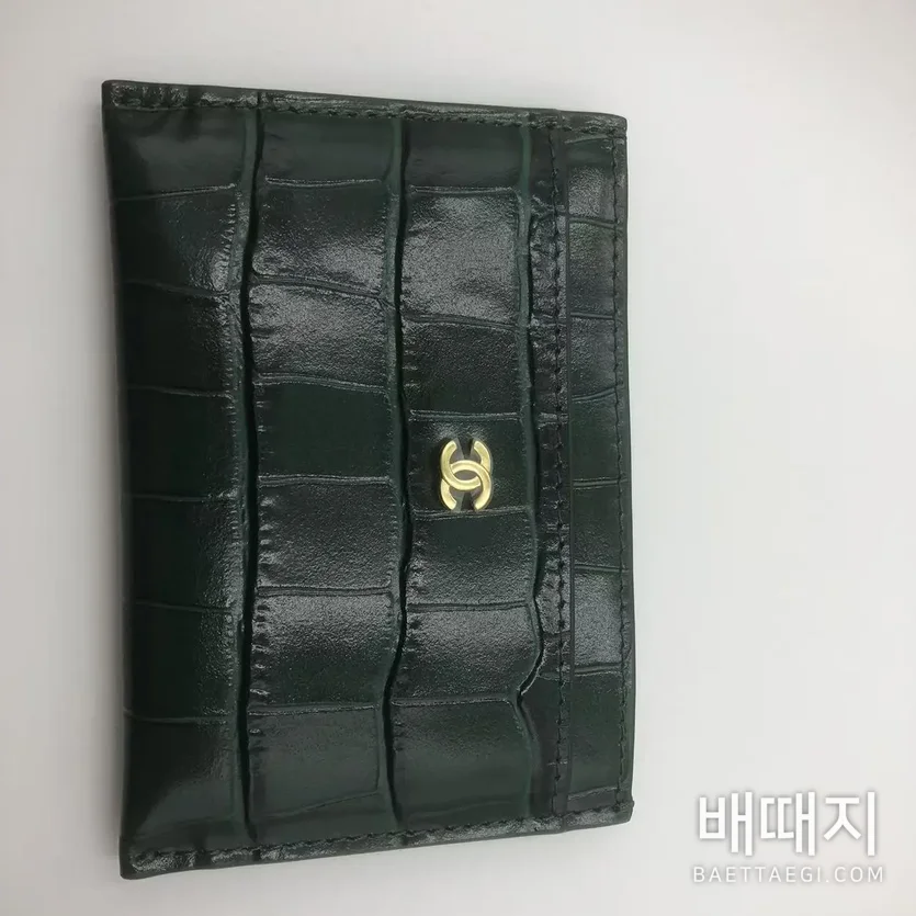 샤넬 크로커다일 엠보싱 카드홀더 지갑 143160