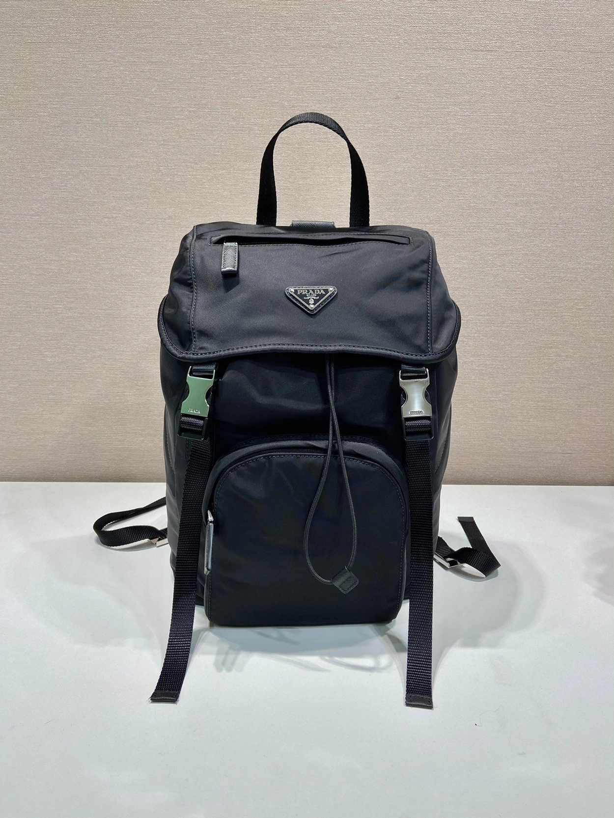 프라다 1BZ039 (야오)