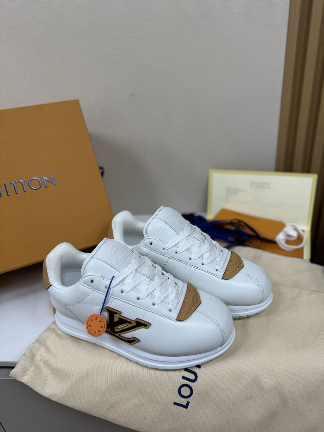 루이비통 버터소프트 스니커즈