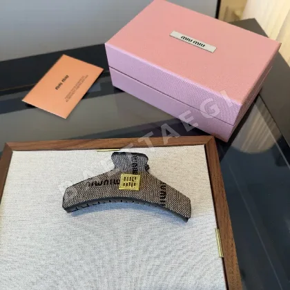 미우미우 헤어클립 183746