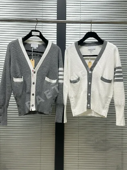 톰브라운 울 혼방 4바 스트라이프 브이넥 가디건 159483
