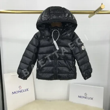 몽클레르 키즈 두툼한 다운 자켓 181673