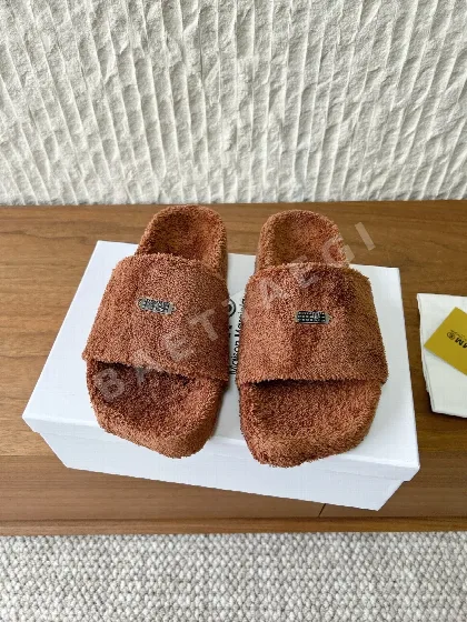 마르지엘라 퍼 뮬 샌들 151710