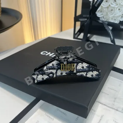 디올 CD 헤어 클립 184465
