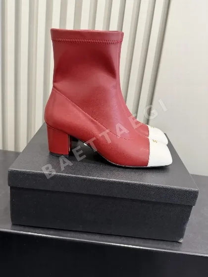 샤넬 부츠 가죽 스퀘어 토 178852