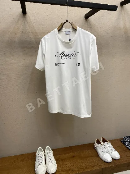 몽클레르 프린트 로고 남성 반팔 티셔츠