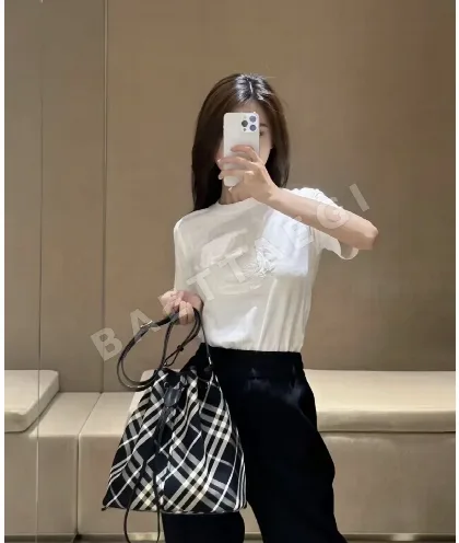 버버리 체크무늬 검은색 버킷백 39899