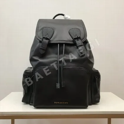 버버리 밀리터리 유니섹스 백팩 39950