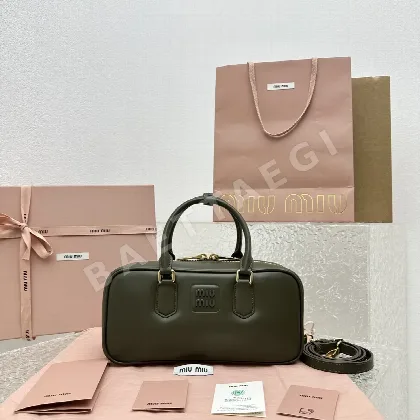 미우미우 올리브 그린 볼링백 68157