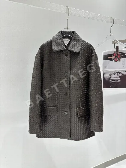 보테가베네타 꼬임 가죽 여성 자켓 194773